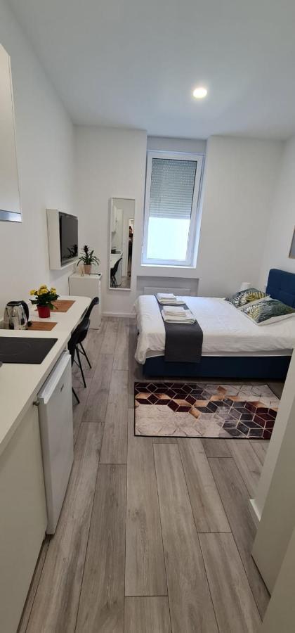 Mika Apartment And Studios Zagreb Eksteriør bilde